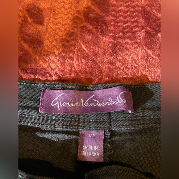 Gloria Vanderbilt black jeans. - Picture 4 of 6